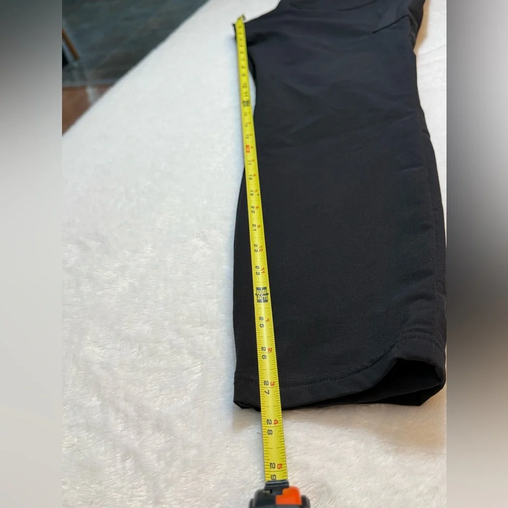 Duluth Trading Co Women's Black Zip Cargo Pocket Pants - Picture 5 of 8